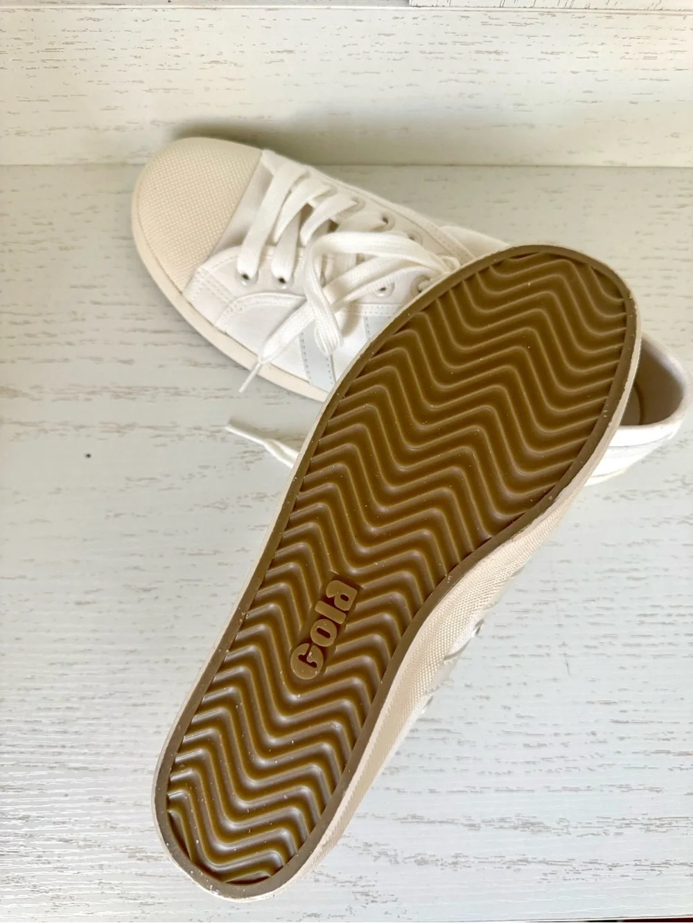 Gola Women's Low-Top Sneakers in Cream size 9.5 women’s